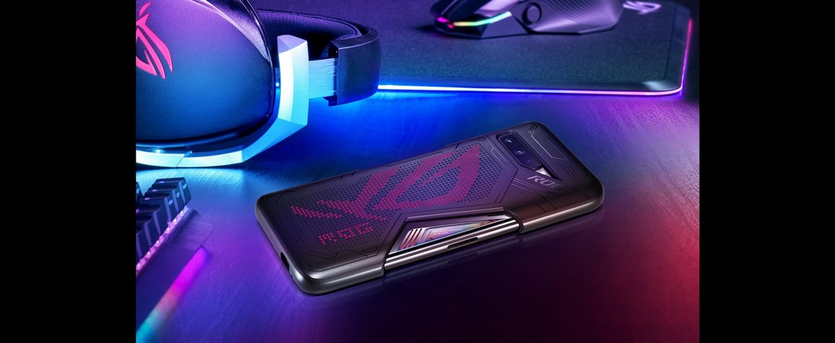 ASUS-ROG-PHONE-3-LIGHTING-ARMOR-CASE-BANNER (3)